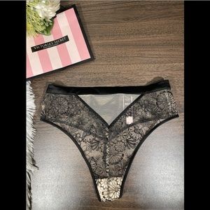 NWT Victoria's Secret Lux Sexy Crisscross Embroidered Thong Panty‎ [ Small ]